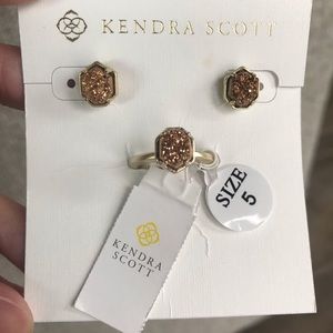 NEW- Kendra Scott Set